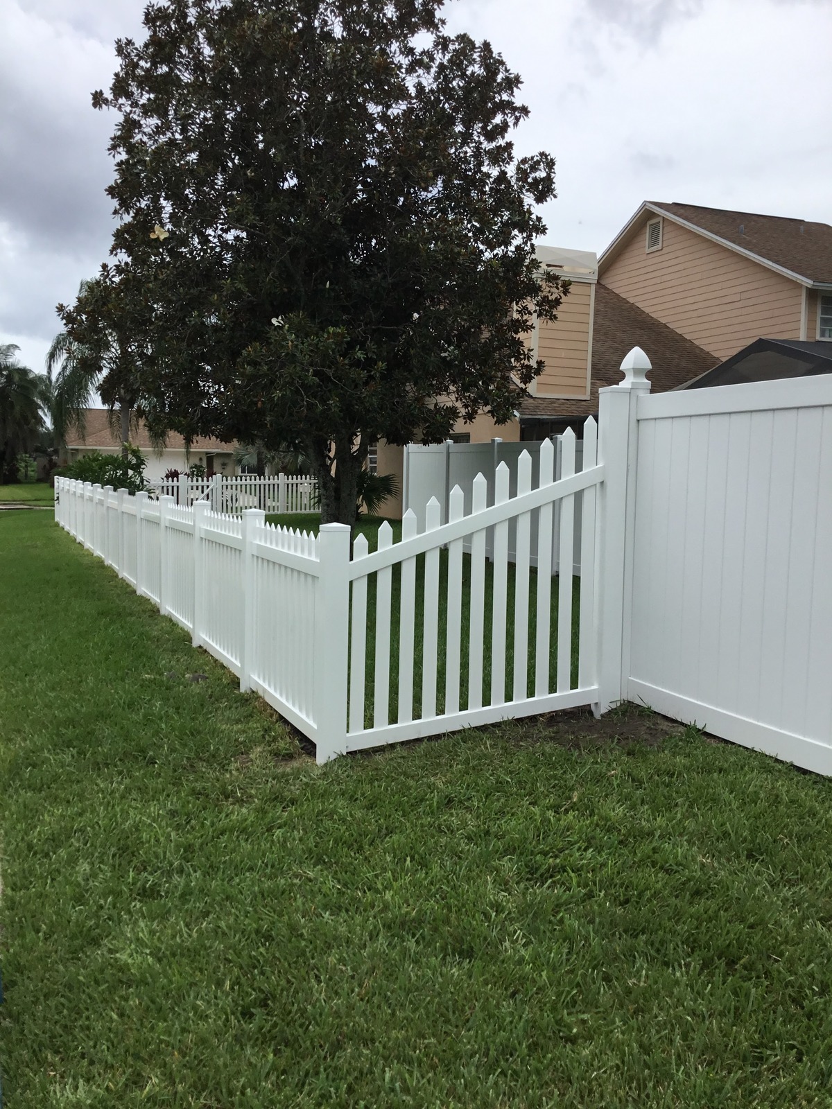 Durable Steel Fencing Services in Tampa | Vilo Fence