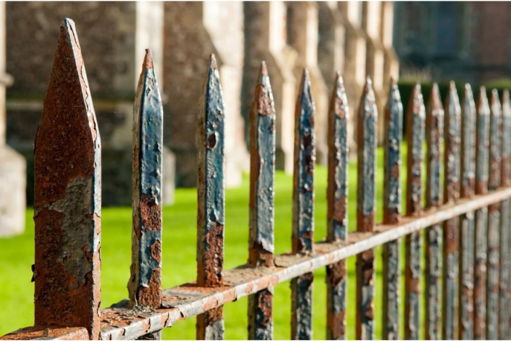 7 Warning Signs It's Time to Replace Your Old Fence